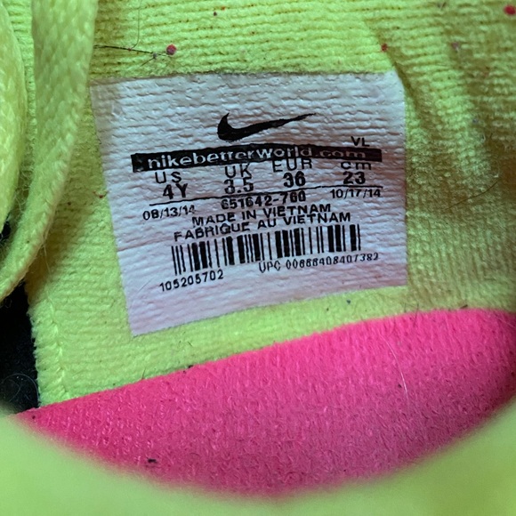 Nike Soccer Shoes Sz 4Y Yellow Pink Swoosh Mercurial 651642-760 Youth Cleats - Picture 7 of 7